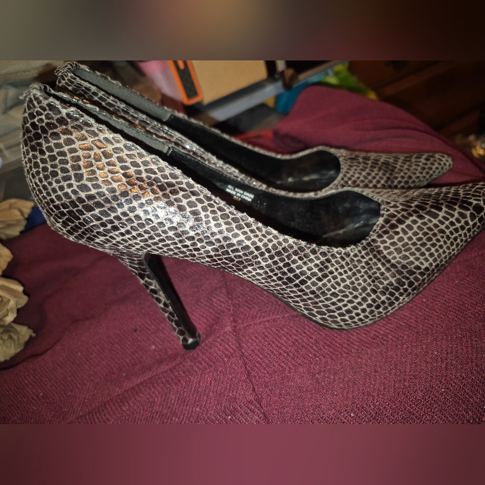 Nwot Gabriella Rocha Snakeskin Stiletto Heels 8 - Picture 2 of 5